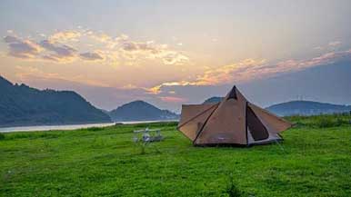 疫情下本地旅游渐现“露营热”