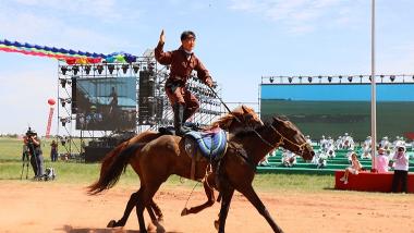 内蒙古乌审旗：遇草原那达慕盛会 赴仲秋暖城之约