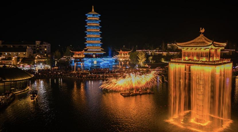 首个“非遗版”春节临近 浓浓年味带火民俗游