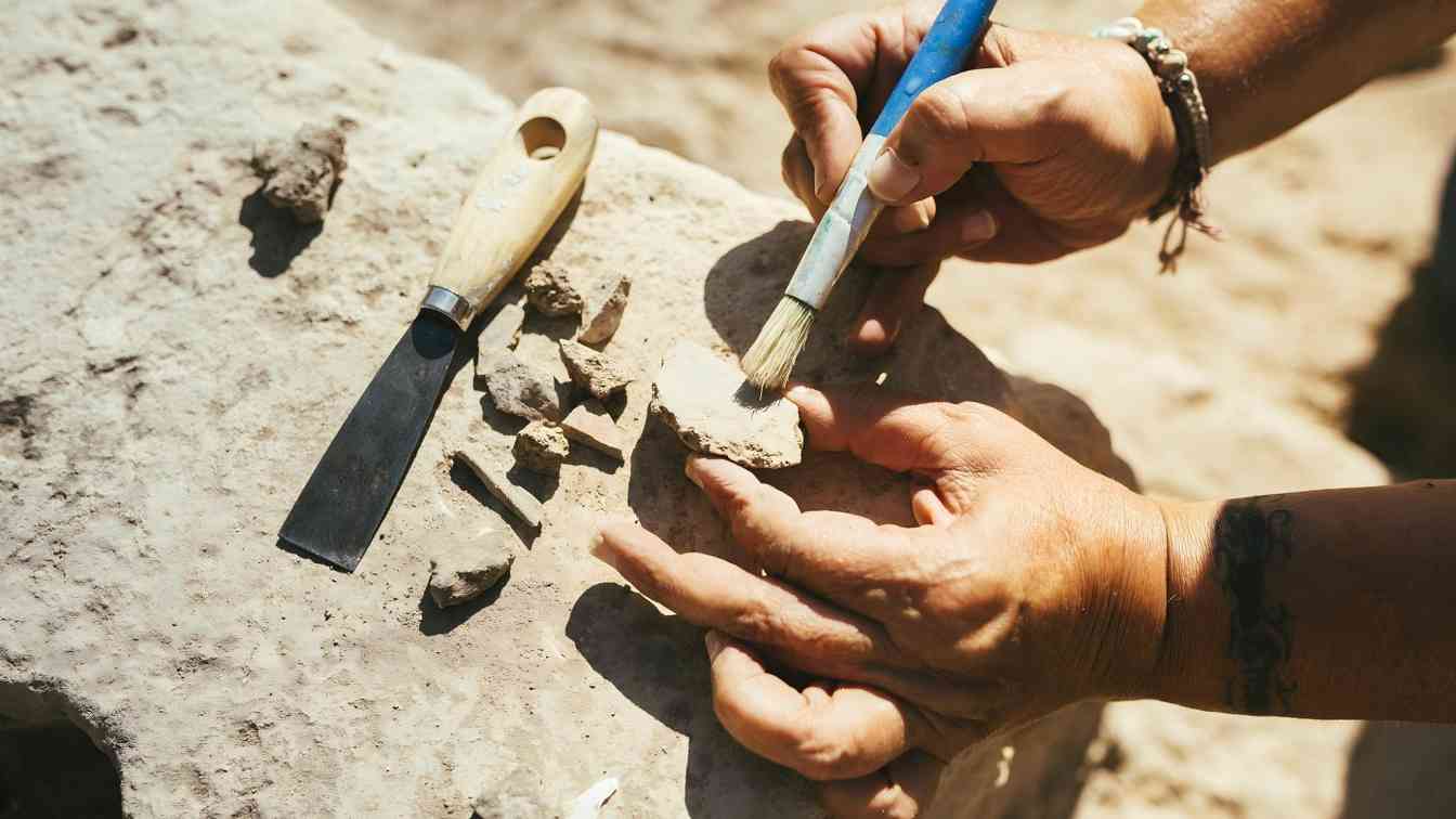 “文物复活术”让千年珍宝重现光彩