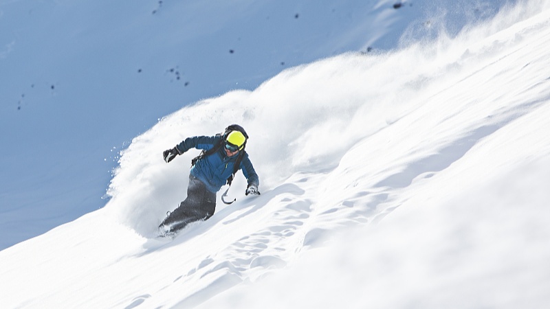 京张高铁8趟列车试点推出“雪具便利行”服务