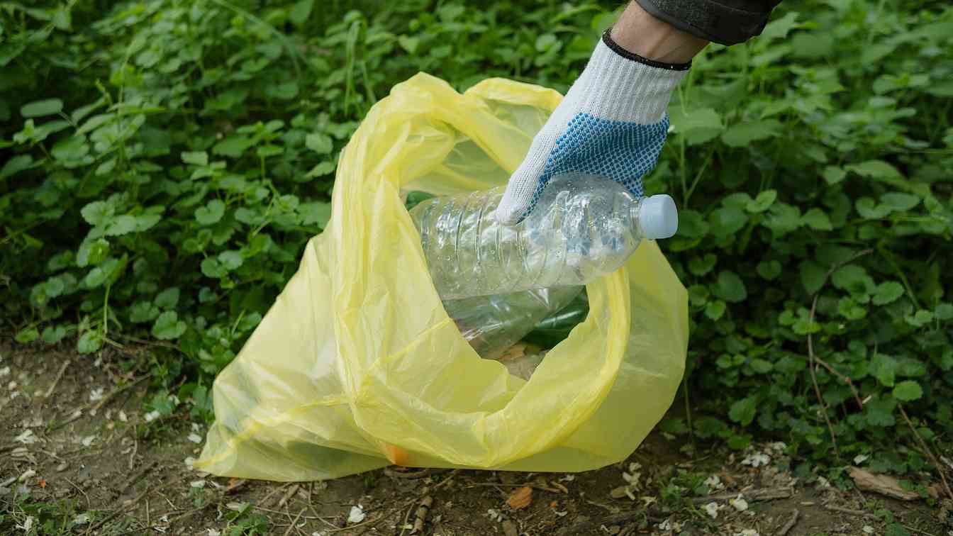 一些小众风景“打卡地”缘何成了“垃圾场”？